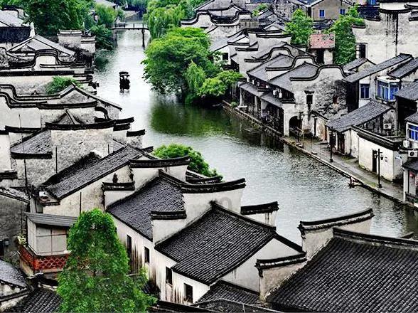 破碎的雕像